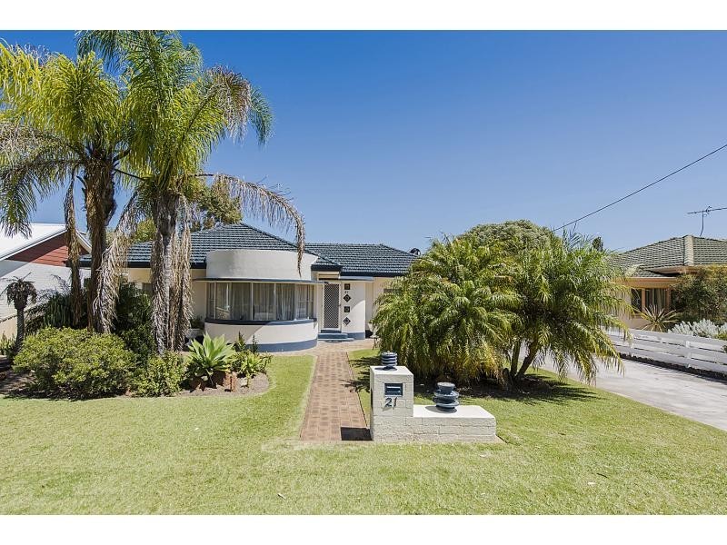 21 Waimea Road, Safety Bay WA 6169