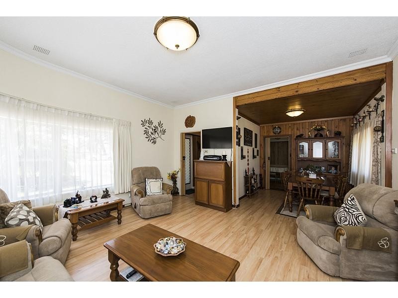 21 Waimea Road, Safety Bay WA 6169