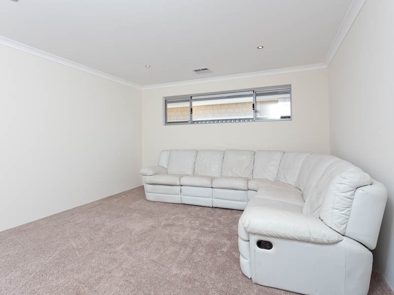 77 Dovedale Street, Harrisdale WA 6112