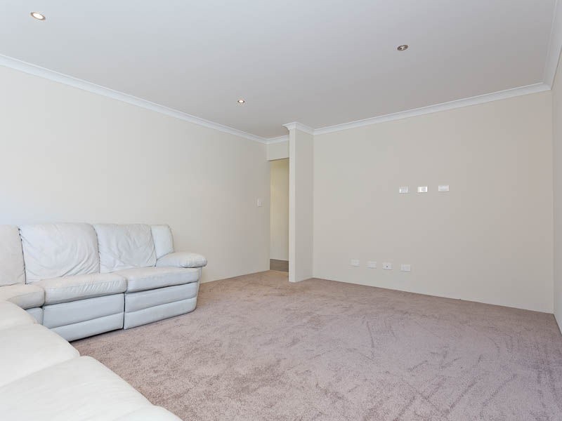 77 Dovedale Street, Harrisdale WA 6112