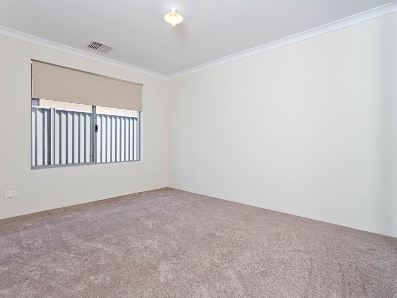 77 Dovedale Street, Harrisdale WA 6112