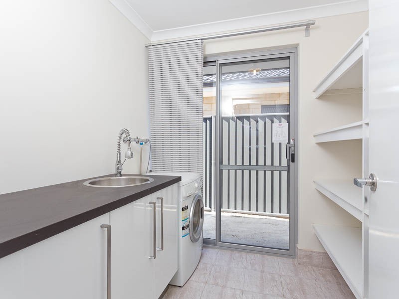 77 Dovedale Street, Harrisdale WA 6112