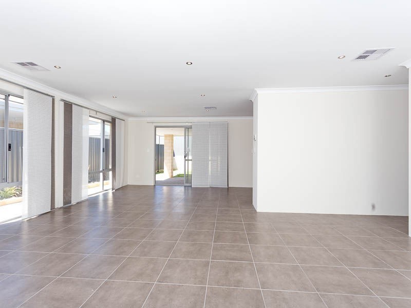 77 Dovedale Street, Harrisdale WA 6112