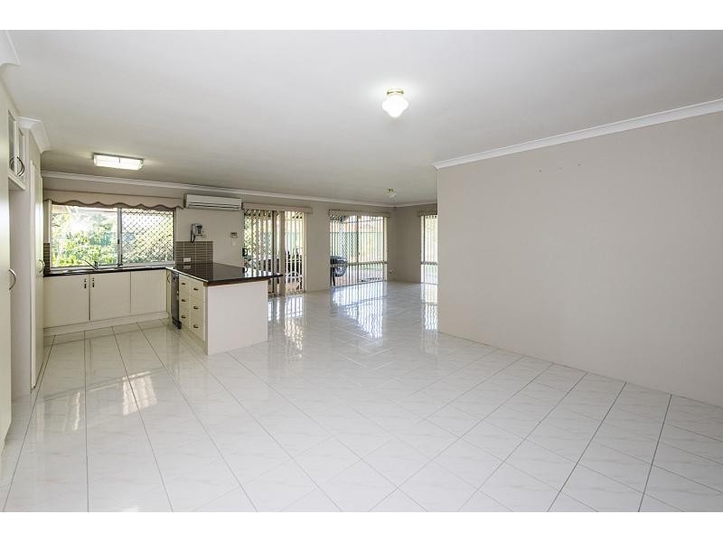 5 Carlhausen Close, Atwell WA 6164
