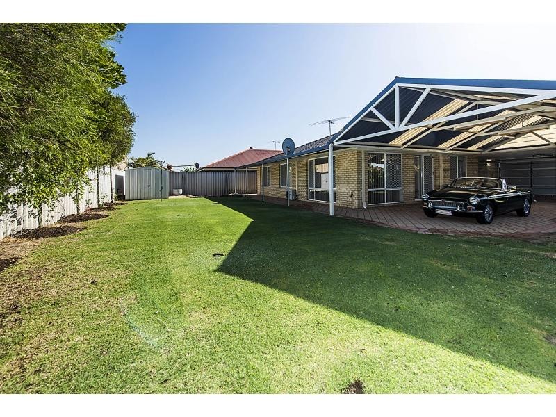 5 Carlhausen Close, Atwell WA 6164