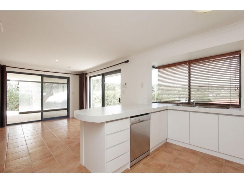 3 Cottingley Place, Swan View WA 6056