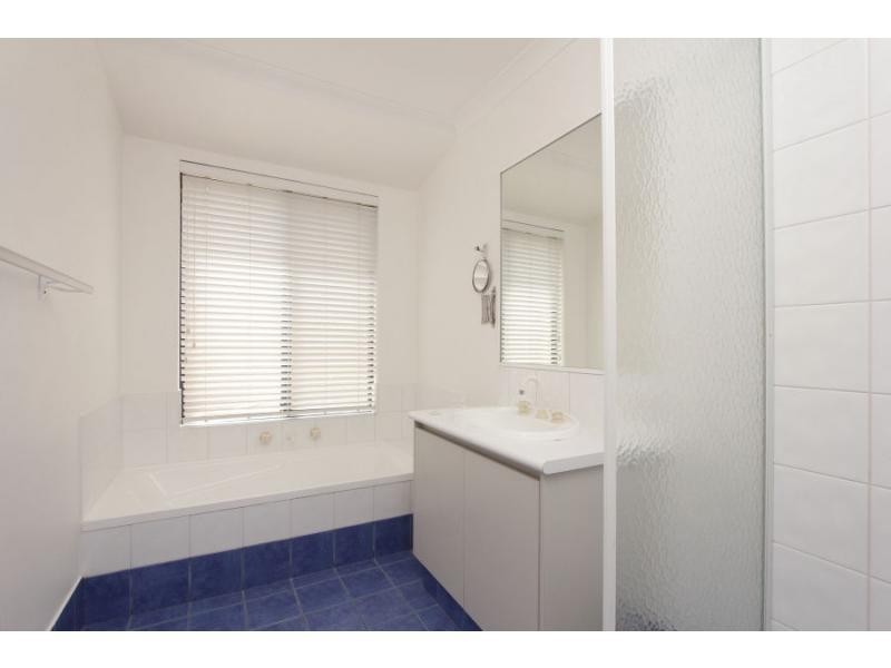 3 Cottingley Place, Swan View WA 6056