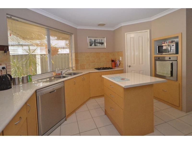 39 Pastrana Crescent, Port Kennedy WA 6172