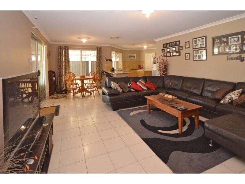 39 Pastrana Crescent, Port Kennedy WA 6172