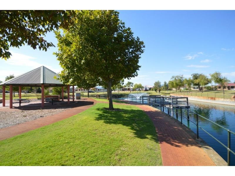 39 Pastrana Crescent, Port Kennedy WA 6172
