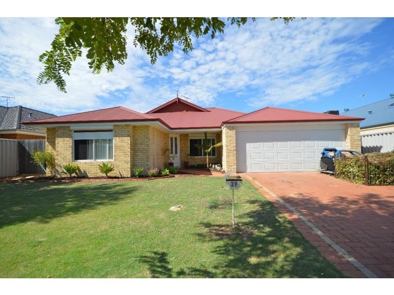 39 Pastrana Crescent, Port Kennedy WA 6172