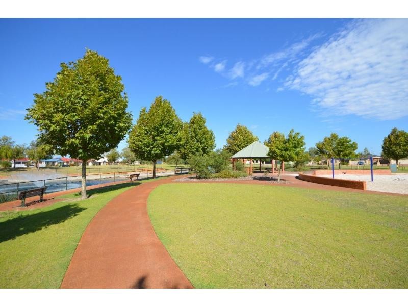 39 Pastrana Crescent, Port Kennedy WA 6172
