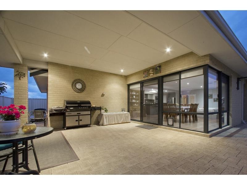 5 Hopper Turn, Madeley WA 6065