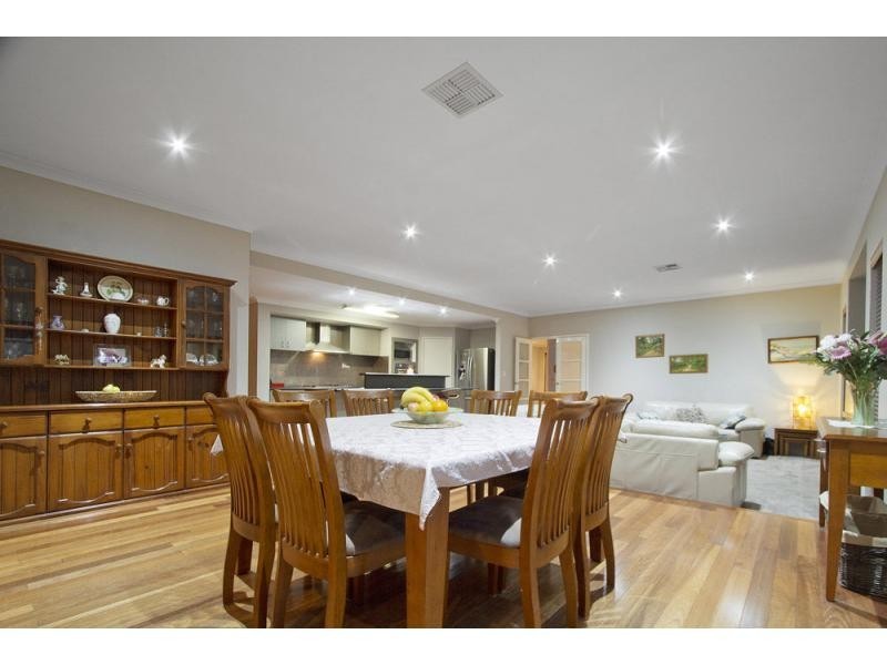 5 Hopper Turn, Madeley WA 6065