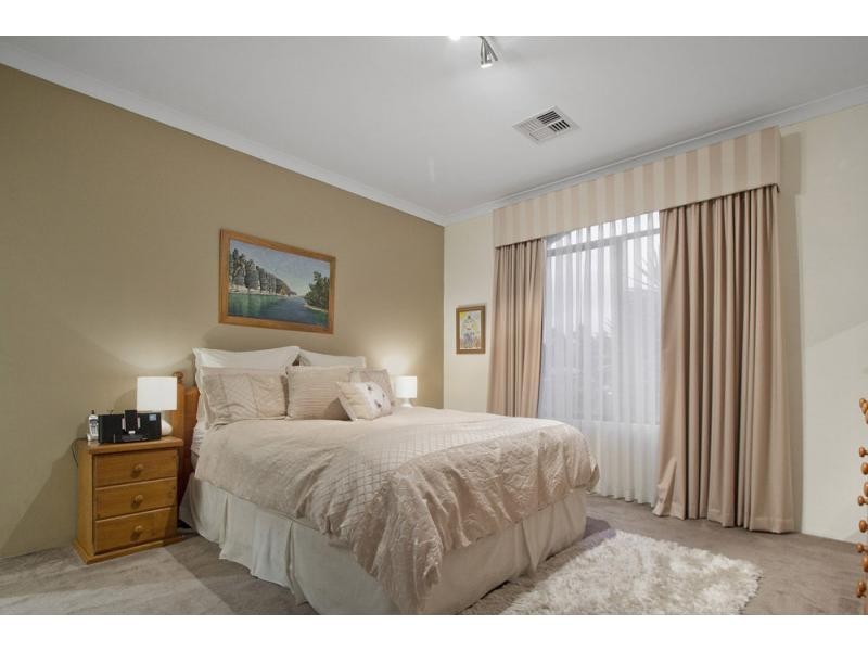 5 Hopper Turn, Madeley WA 6065