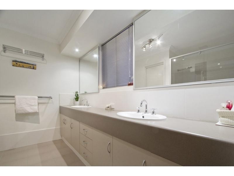 5 Hopper Turn, Madeley WA 6065