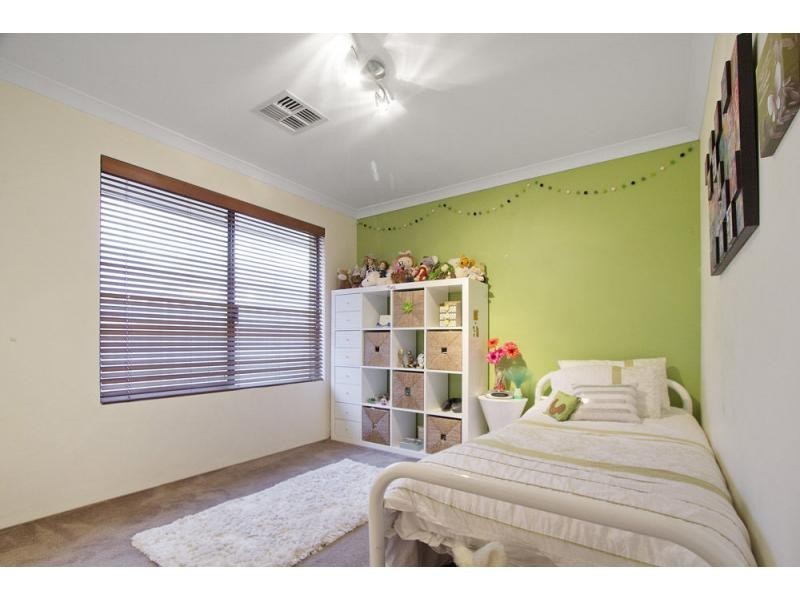 5 Hopper Turn, Madeley WA 6065