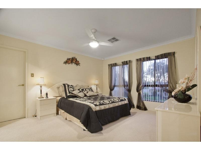 2 Jinkins Way, Madeley WA 6065