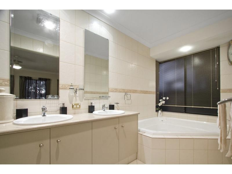 2 Jinkins Way, Madeley WA 6065