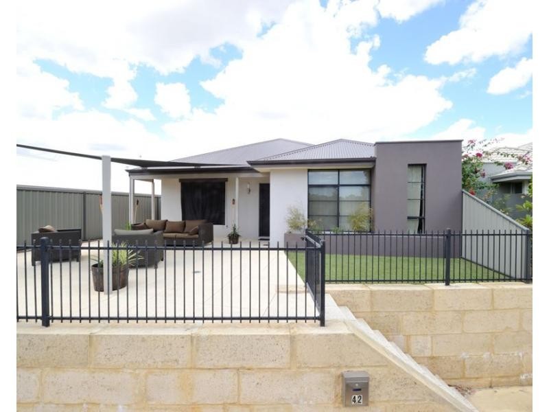 42 Kingaroy Drive, Baldivis WA 6171