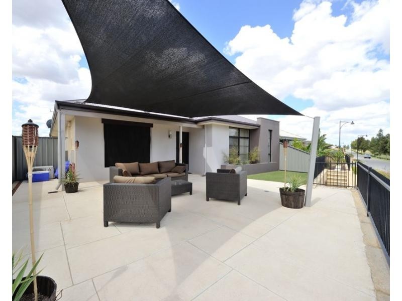 42 Kingaroy Drive, Baldivis WA 6171