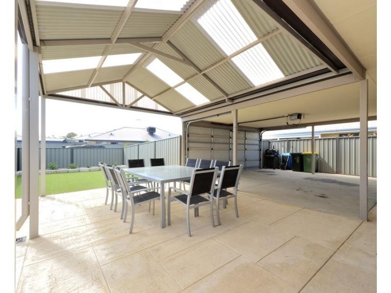 42 Kingaroy Drive, Baldivis WA 6171