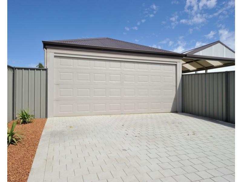 42 Kingaroy Drive, Baldivis WA 6171
