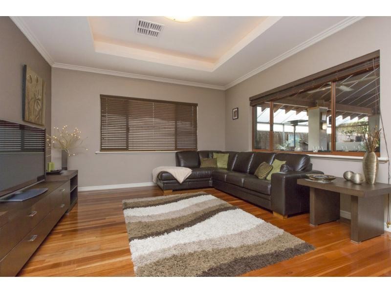 9 Kiso Link, Madeley WA 6065