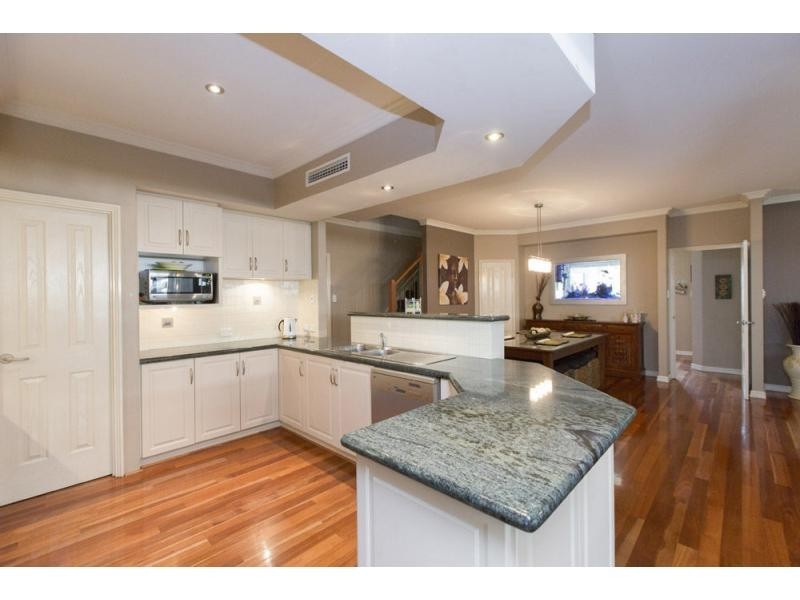 9 Kiso Link, Madeley WA 6065