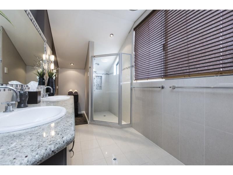 9 Kiso Link, Madeley WA 6065