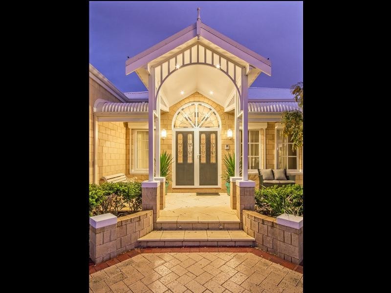 25 Thorpe Street, Rockingham WA 6168