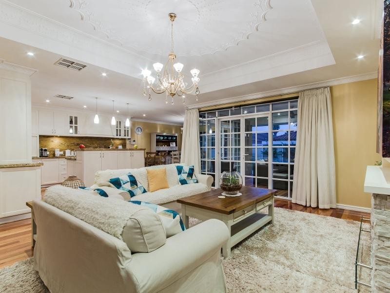 25 Thorpe Street, Rockingham WA 6168