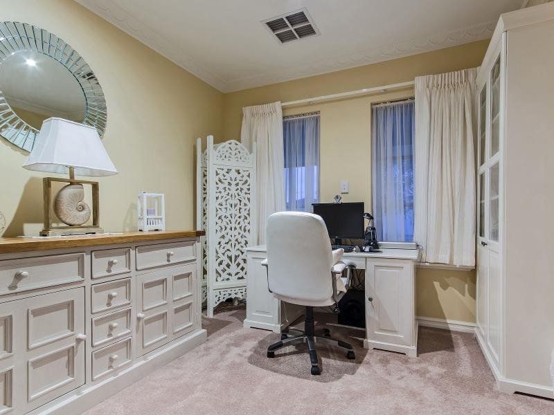 25 Thorpe Street, Rockingham WA 6168