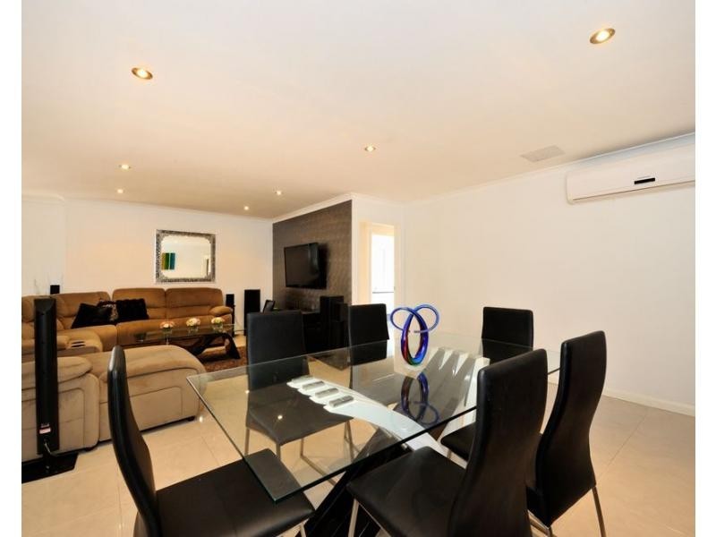 23 Moonstone Parkway, Wellard WA 6170