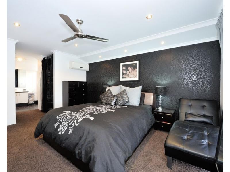 23 Moonstone Parkway, Wellard WA 6170