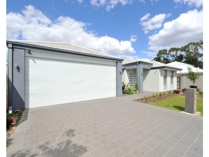 23 Moonstone Parkway, Wellard WA 6170