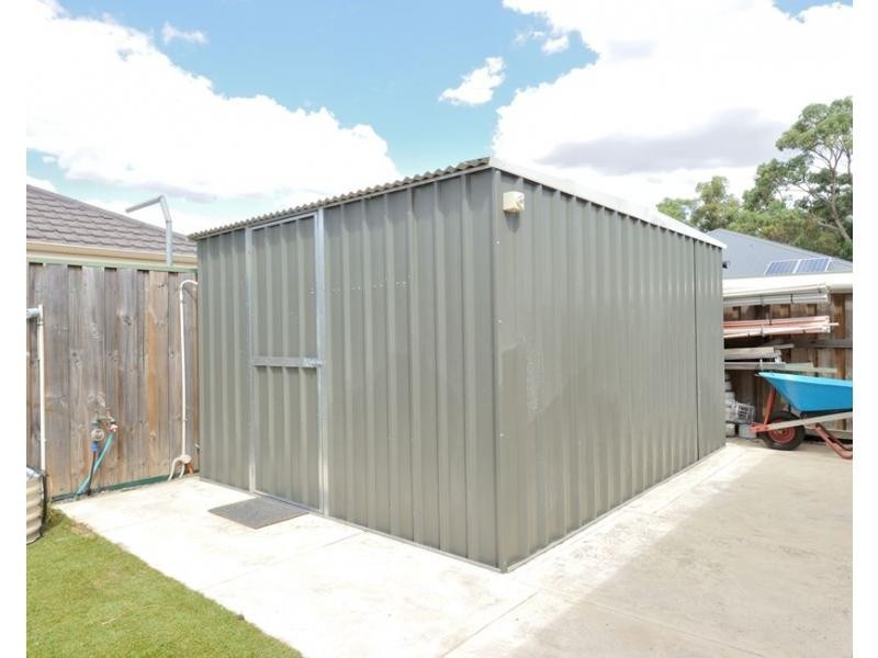 23 Moonstone Parkway, Wellard WA 6170