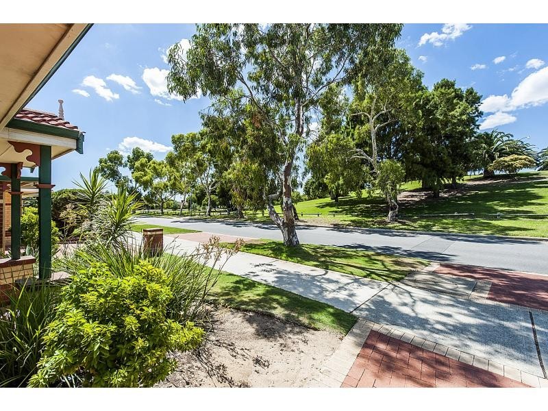 8/87 Cuthbertson Drive, Cooloongup WA 6168
