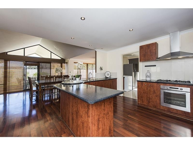 14 Beaumont Parkway, Success WA 6164