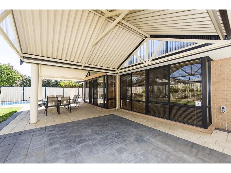 14 Beaumont Parkway, Success WA 6164