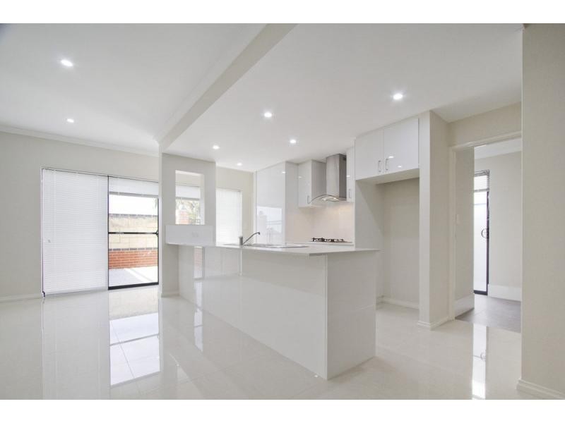 L2/48 Kembla Circle, Madeley WA 6065