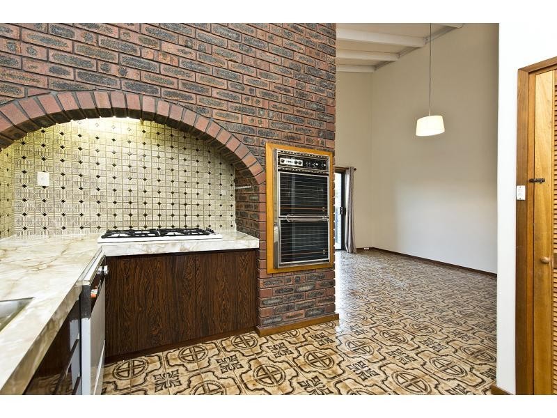 68 Sutherland Drive, Thornlie WA 6108