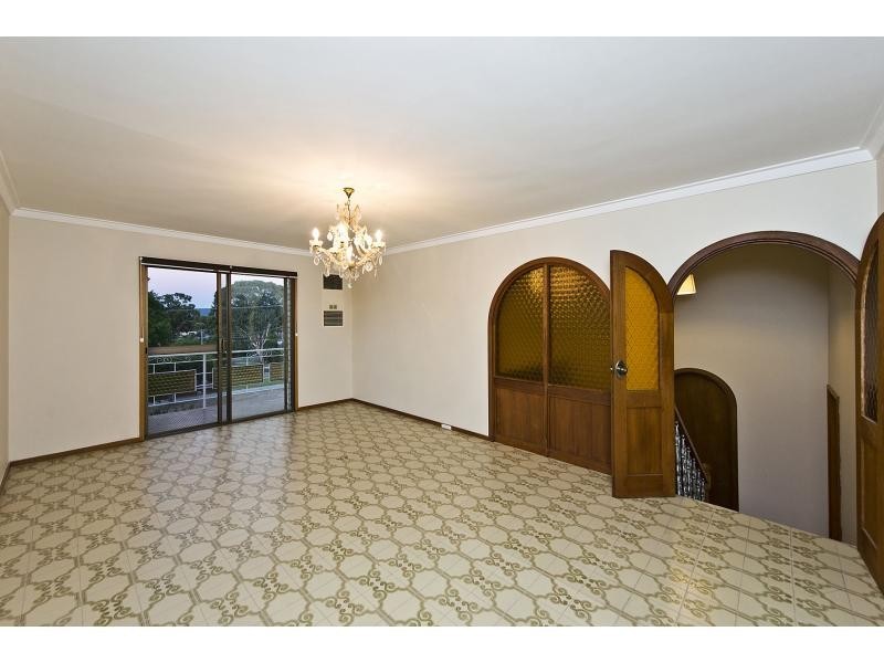 68 Sutherland Drive, Thornlie WA 6108