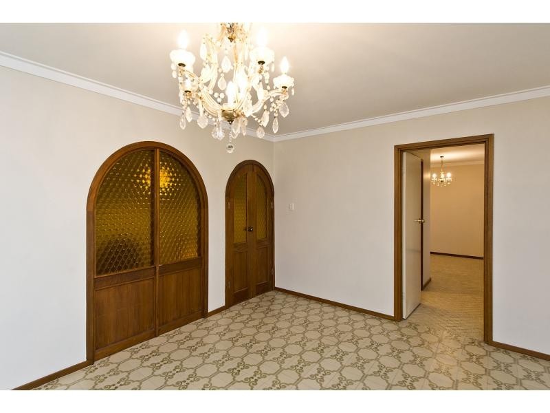 68 Sutherland Drive, Thornlie WA 6108