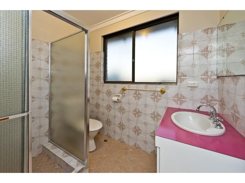 68 Sutherland Drive, Thornlie WA 6108