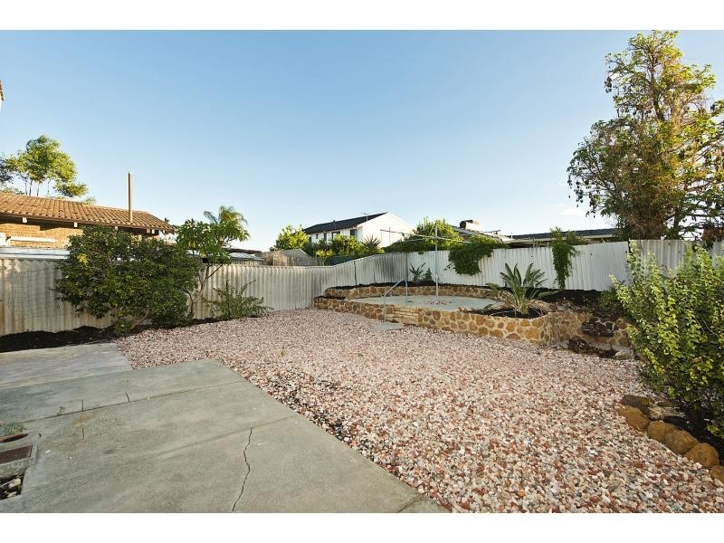 68 Sutherland Drive, Thornlie WA 6108