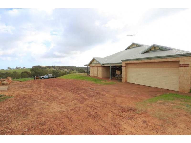 43 Clarkson Road, Bullsbrook WA 6084