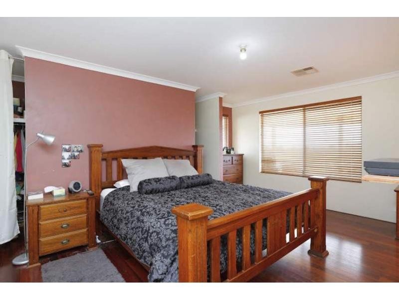 43 Clarkson Road, Bullsbrook WA 6084