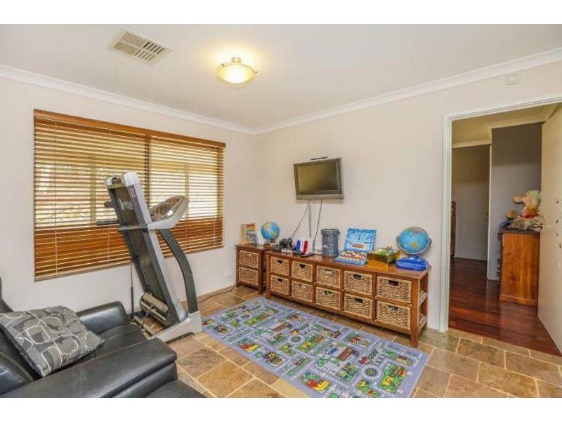 43 Clarkson Road, Bullsbrook WA 6084