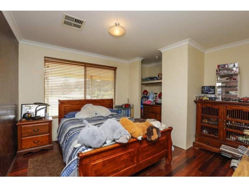 43 Clarkson Road, Bullsbrook WA 6084